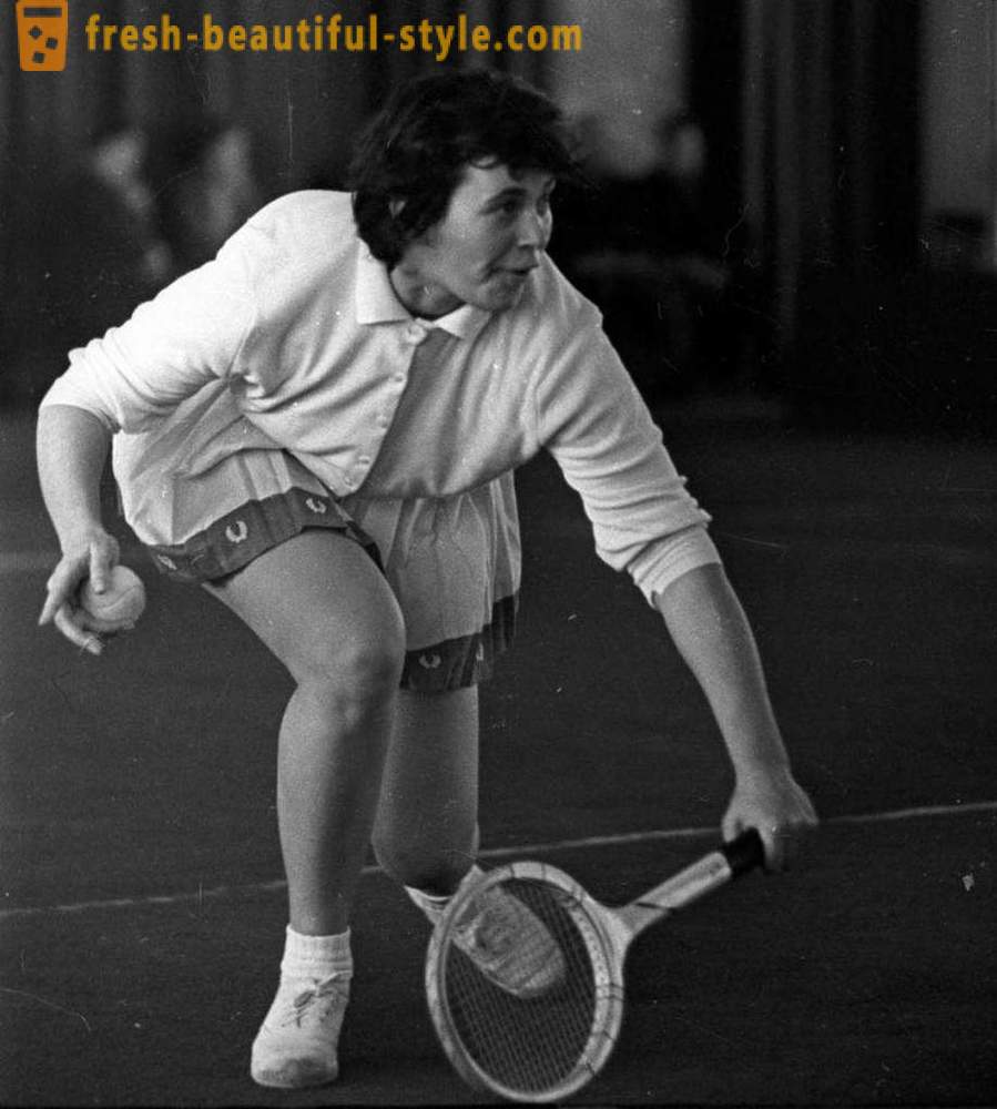 Anna Dmitrieva: biografie, geboortedatum, het bereiken van een carrière in het tennis en sport commentator