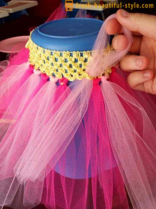 Tinkerbell kostuum voor meisjes met hun handen