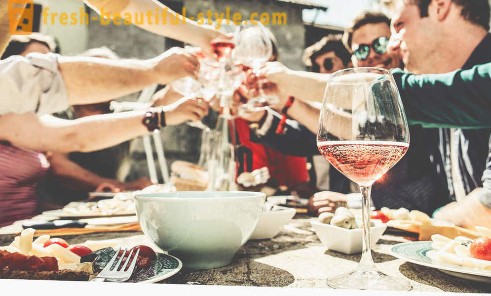 Modern Etiquette: Het drinken van wijn in Italië