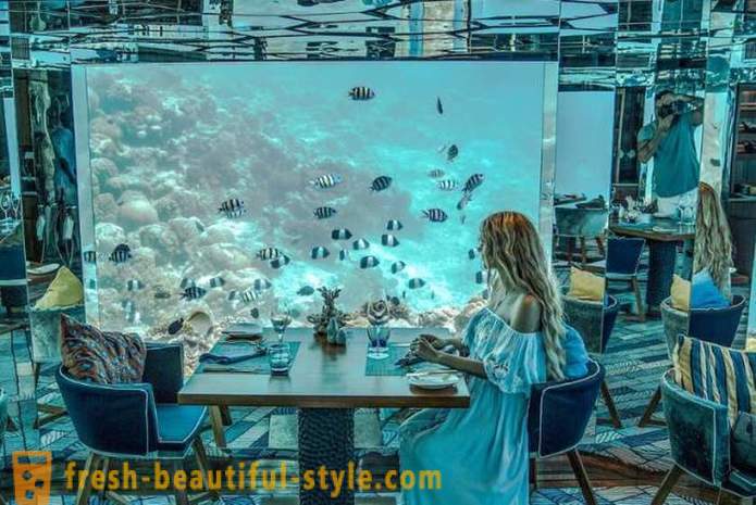Luxe onderwater restaurant in de Malediven