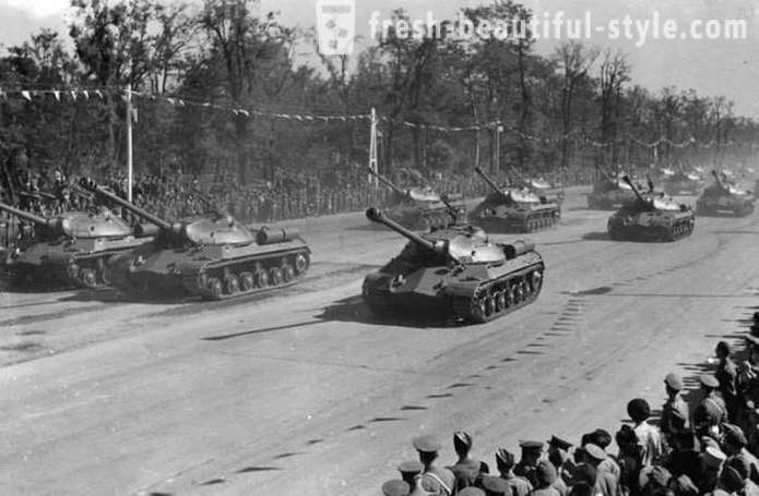 Waarom heeft de Sovjet-Unie wees op de parade in Berlijn, IS-3 tanks