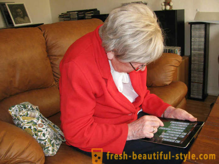 106-jarige Dagny Carlsson uit Zweden - de overmaat vrouwelijke blogger