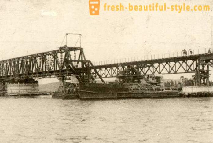 Krim brug, die werd gebouwd in de Sovjet-Unie