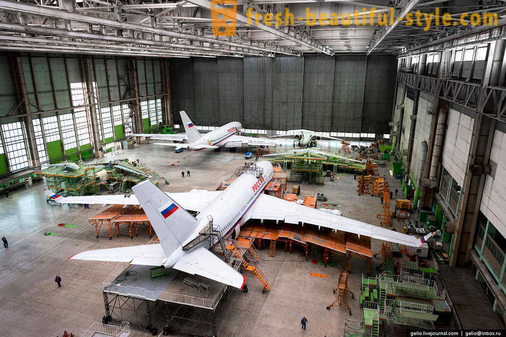 De productie van Il-96-300 en AN-148. VASO