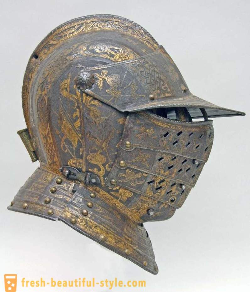 Knightly kledij, gladiator maskers, militaire helmen en dergelijke van alle tijden