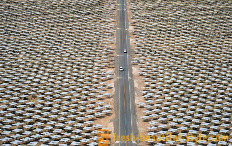 Hoe werkt zonne-energiecentrale in 's werelds grootste