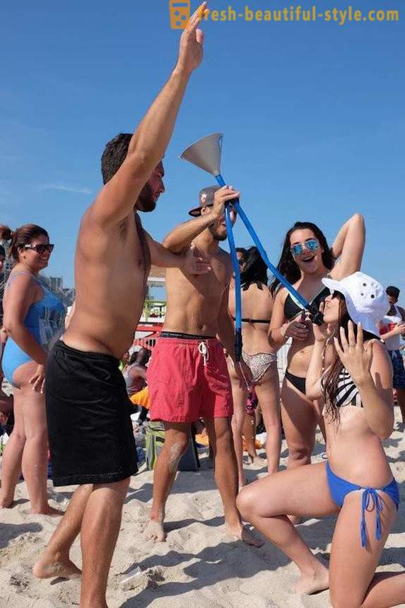 Als Amerikaanse studenten brengen hun vakantie in Miami
