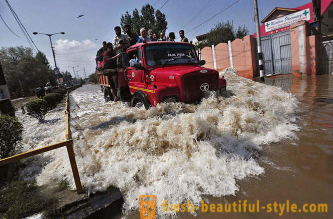 Historische overstromingen in India en Pakistan