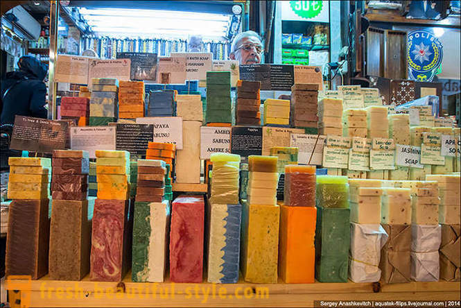 Market Walk specerijen in Istanbul