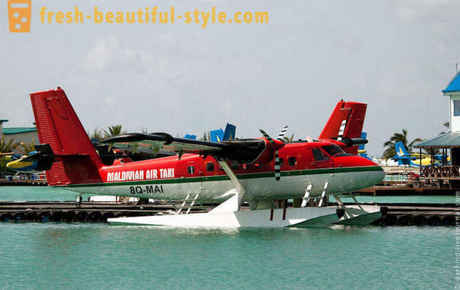 Vliegen over de Malediven per watervliegtuig