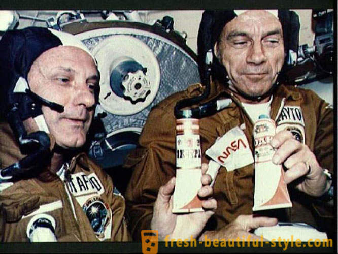 Eten in buizen voor de Sovjet kosmonauten