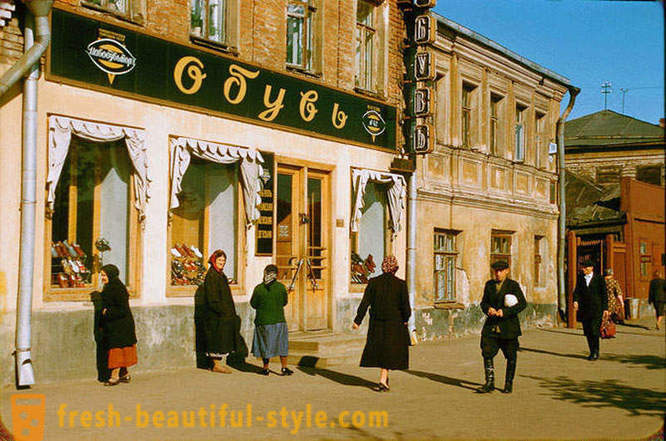 Moskou, 1956, in de foto's van Jacques Dyupake