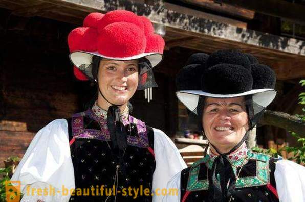 Duitse nationale kostuums voor vrouwen, mannen en kinderen. etnische kleding