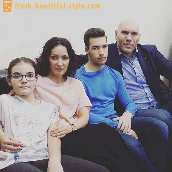 Russische bokser Nikolai Valuev: lengte en gewicht, familie, kinderen