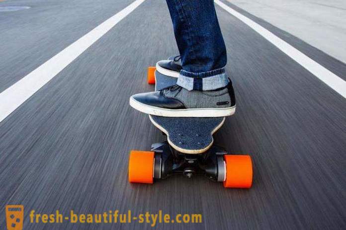 Giroskuter - elektrische twee wielen skateboard. Verschillen met de vier wielen skateboard