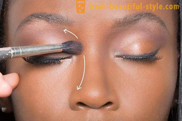 Hoe de neus met make-up te verminderen? Visueel verminderen van de neus