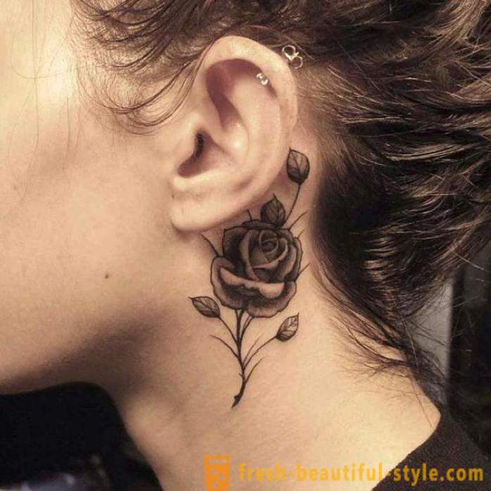 Mooie vrouwelijke tattoo - dat chop en waar sprake is van een beeld