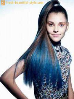 Blauw haarkleur: hoe je een echt mooie kleur te bereiken?